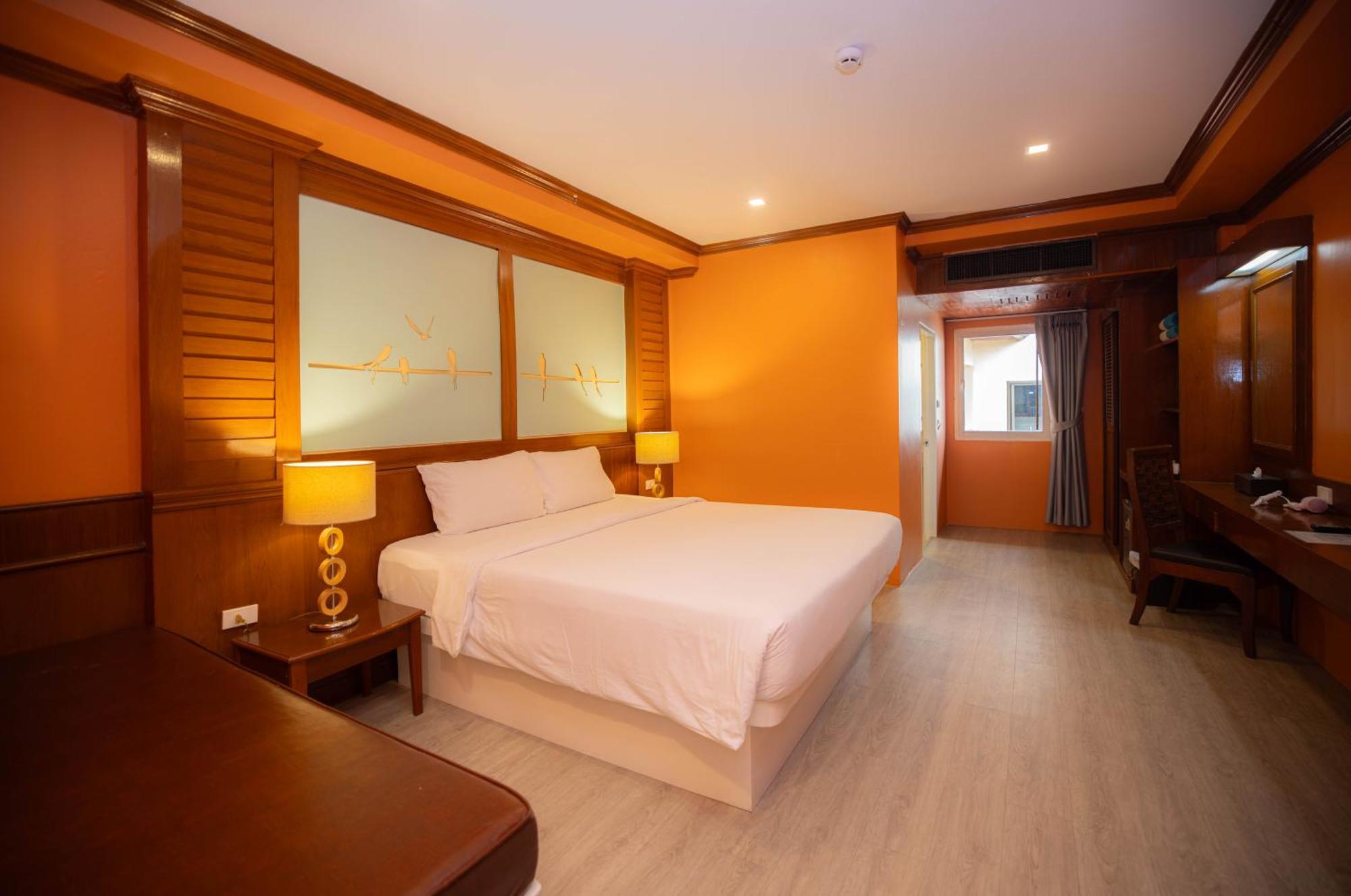 Baumanburi Hotel Patong Eksteriør bilde