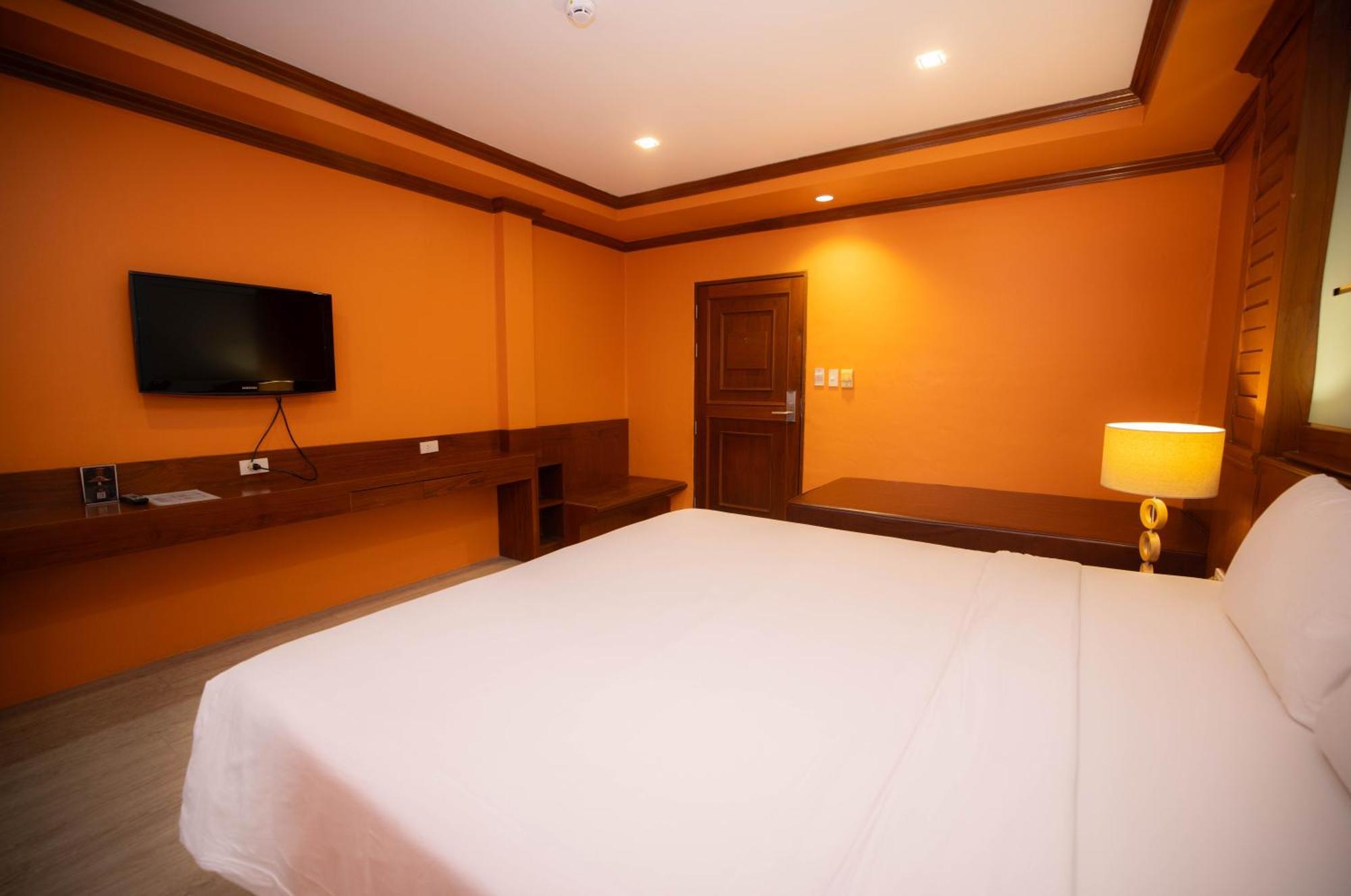 Baumanburi Hotel Patong Eksteriør bilde