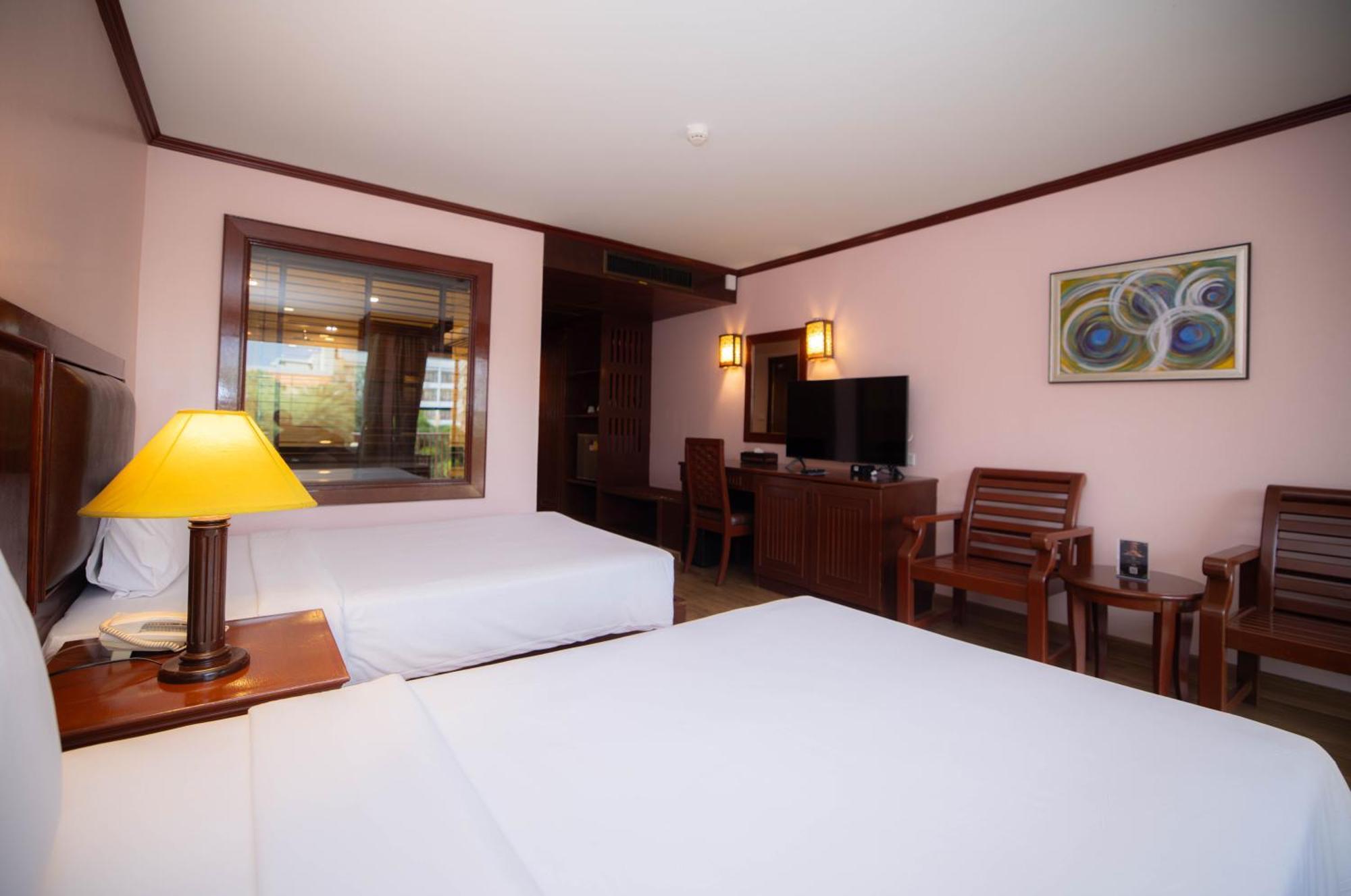 Baumanburi Hotel Patong Eksteriør bilde